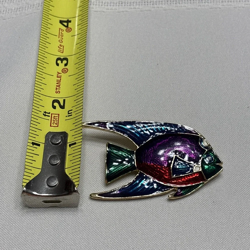 Multi color enamel fish  brooch pin 2.5